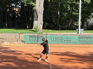 h-25-08-10 Aufschlag Benno Leuschel.jpg