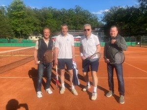 Herren 60 gegen RC.web.jpg