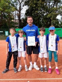 Platz4.U10Midcourt.JPG