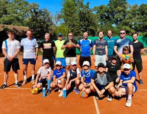25-09-20 Teilnehmer Fußballtennis.web.jpg